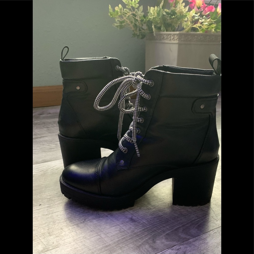 H&M lace-up boots